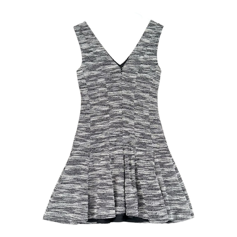 Banana Republic Women’s 00P Petites Fit Flare Sleeveless Mini Dress Textured - Picture 2 of 16
